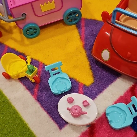 Misc. Peppa Pig Accessories - Toy Car and Carriage Set - Picture 3 of 4